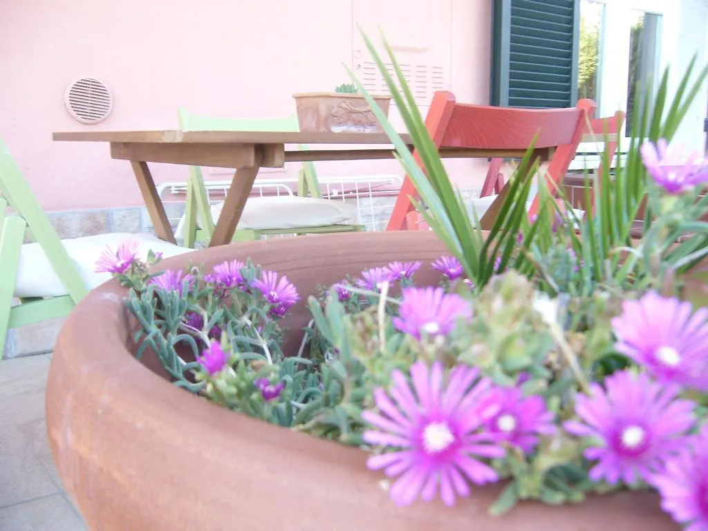 Appartamenti Ca'Melia Sarzana 0*,  Italia