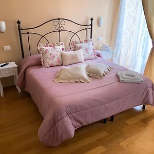 Bed & Breakfast In Piazzetta, Sarzana